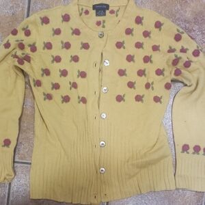 Eagle's Eye Vintage Wool Cardigan Size Medium Yellow With Dimentional Roses